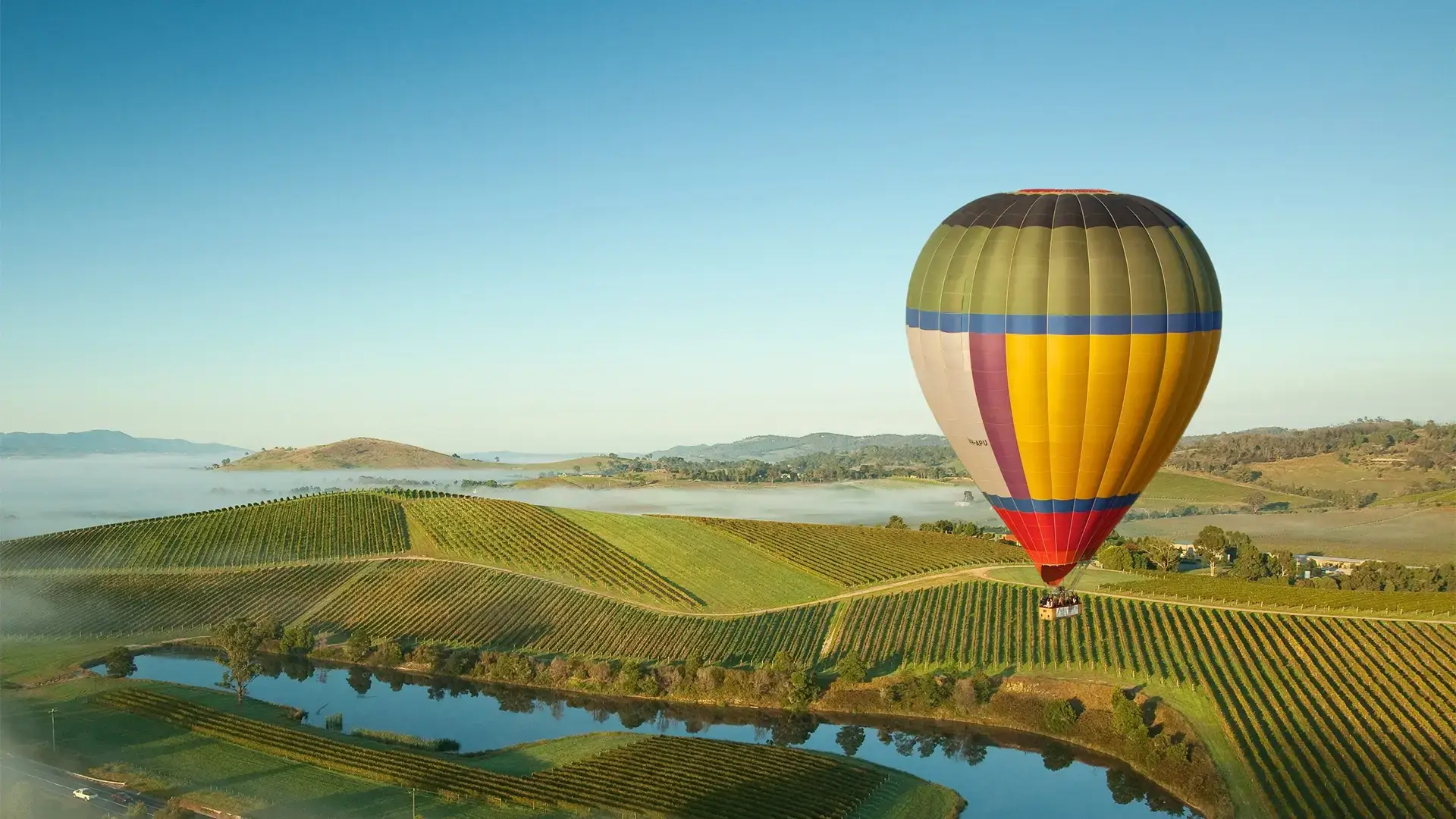 Hot Air ballooning in Yarra Valley in Victoria